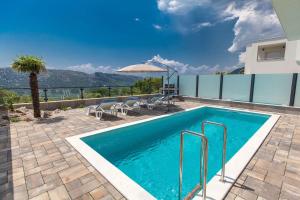 Exklusive Privatvilla in wunderbarer Natur 