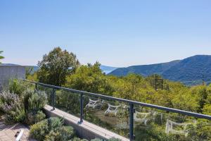 Exklusive Privatvilla in wunderbarer Natur 