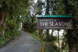 The Seasons Dalhousie - Best Valley View & Mountain View AC Hotel in Dalhousie