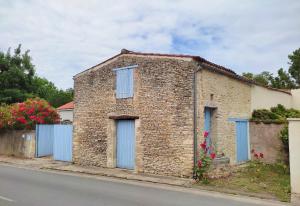 Maisons de vacances La Grange Bleue - Parking prive - A 2km de la mer : photos des chambres