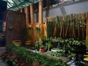 Al Khoory Executive Hotel, Al Wasl