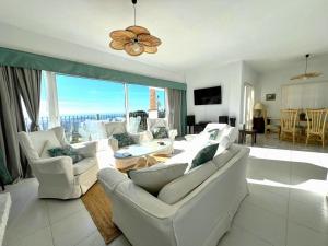 Villa with Stunning Views & Private Pool