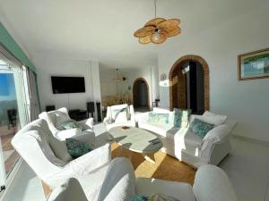 Villa with Stunning Views & Private Pool