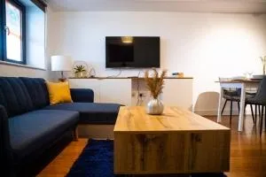 Close To Leeds City, Spacious, Sleeps 4, - Beeston