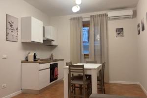 Fronte lago nel centro storico “La Casa del Lago”