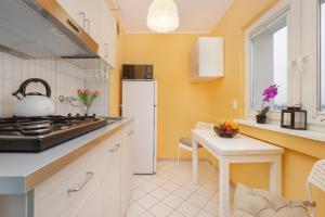 Blue Studio z balkonem by Noclegi Renters