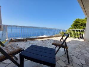 Apartments Timee first row to beach