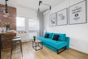Turquoise Studio with Balcony & Air Conditioning Kraków by Renters