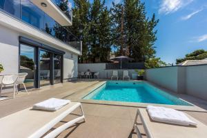 Modernes Apartment mit Meerblick, 500 Meter Strand