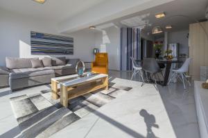 Panoramaussicht und Whirlpool im exklusiven Viertel