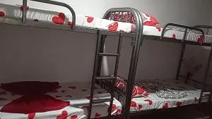 Affordable bedspacer good for 8 with breakfast - Sagbayan