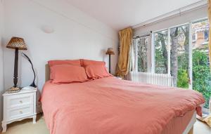 Gorgeous Home In Paris With Wifi