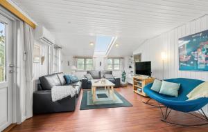 3 Bedroom Amazing Home In Hvide Sande