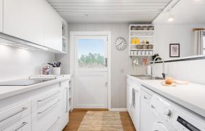 3 Bedroom Amazing Home In Hvide Sande