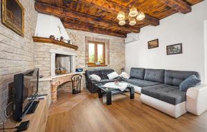 Gorgeous Home In Cabrunici With Wifi
