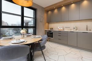 Loft Apartment Gdansk Near The Old Town Parking & Balcony by Noclegi Renters