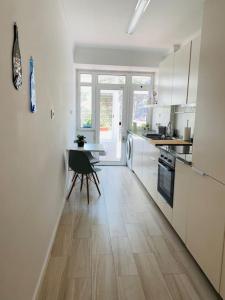 Estoril 2 bedrooms by the Beach
