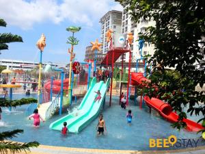 Melaka Biggest Water Themepark Pool with Free Tickets in Bukit Katil