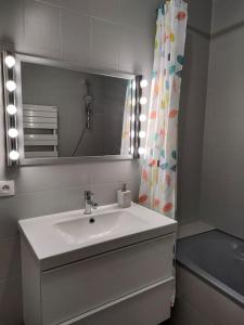 Appartements Apart 85 m2 proche de paris stade de France parking free : photos des chambres