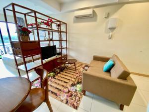 Cemara Rose Suite, Timur Bay Residence