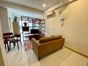 Cemara Rose Suite, Timur Bay Residence