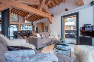 Chalet Seven Summits - Pool - Sauna - Jacuzzi - By Cozee Rentals