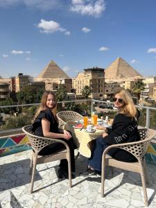 Matto Pyramids Inn