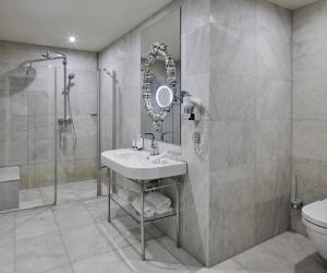 Titanic Duplex Suite room in TITANIC Gendarmenmarkt Berlin