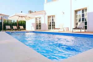 Luxury Villa Fiordaliso near Poreč for 6 people with private pool & sea view 