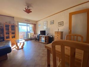 Beau T2 lumineux, 150 m de la plage...