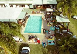 La Quinta Hostel & Suites