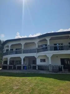 LES VAGUES BLEUES - Ilendé