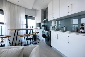 Opulent Oceans Apartment 2505 with Sea Views