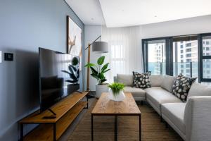 Opulent Oceans Apartment 2505 with Sea Views