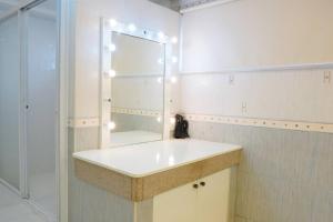 Makati Altean Apartment (Delfin Room)