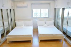 Makati Altean Apartment (Delfin Room)