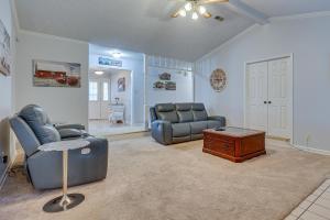 Lovely Decatur Home w Yard ~ 6 Mi to Town!