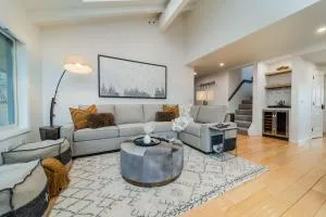 New Listing Just renovated 3BR 3BA - Woody Creek