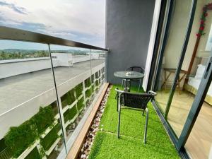 Cemara Rose Suite, Timur Bay Residence