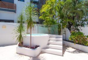 Lovely 4 Bedroom Condo in the Heart of Downtown