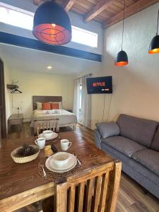 NIDAL CABAÑAS BOUTIQUE