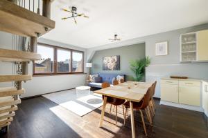 3bedroom triplex rooftop apartment