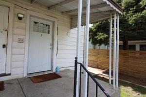 Mins to mass Ave -Workspace, Smart TV & AC