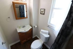 Mins to mass Ave -Workspace, Smart TV & AC