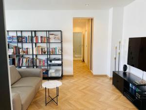 Superb flat with iconic Eiffel tower view