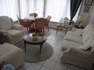 appartement nabij station op begane grond in residentie jane - niet goed geld terug garantie - 10 minuten tot centrum brugge