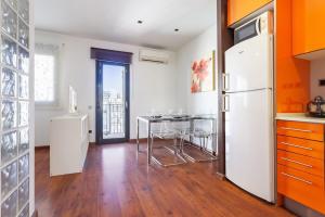 The Collection Barcelona - Sunny Atico with Terrace in Pl Universitat!