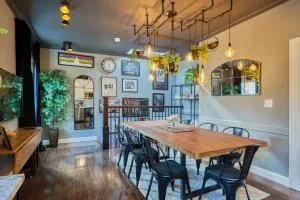 Capitol Stay - Unique Home with Private Movie Lounge! - Capitol Hill