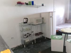 Quarto e banheiro particular