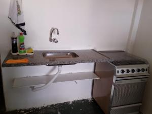 Quarto e banheiro particular